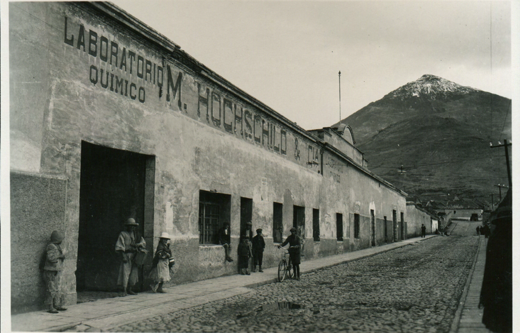 Vista del Laboratorio de M. Hochschild en Potosí, Bolivia en 1932 | Imagen de archivo