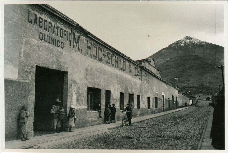 Vista del Laboratorio de M. Hochschild en Potosí, Bolivia en 1932 | Imagen de archivo