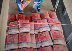 Transporte pesado rechaza propuesta de flete de Fancesa y piden una mesa de diálogo || Fancesa propone subir de 21 a 27 Bs por bolsa el transporte a Santa Cruz.