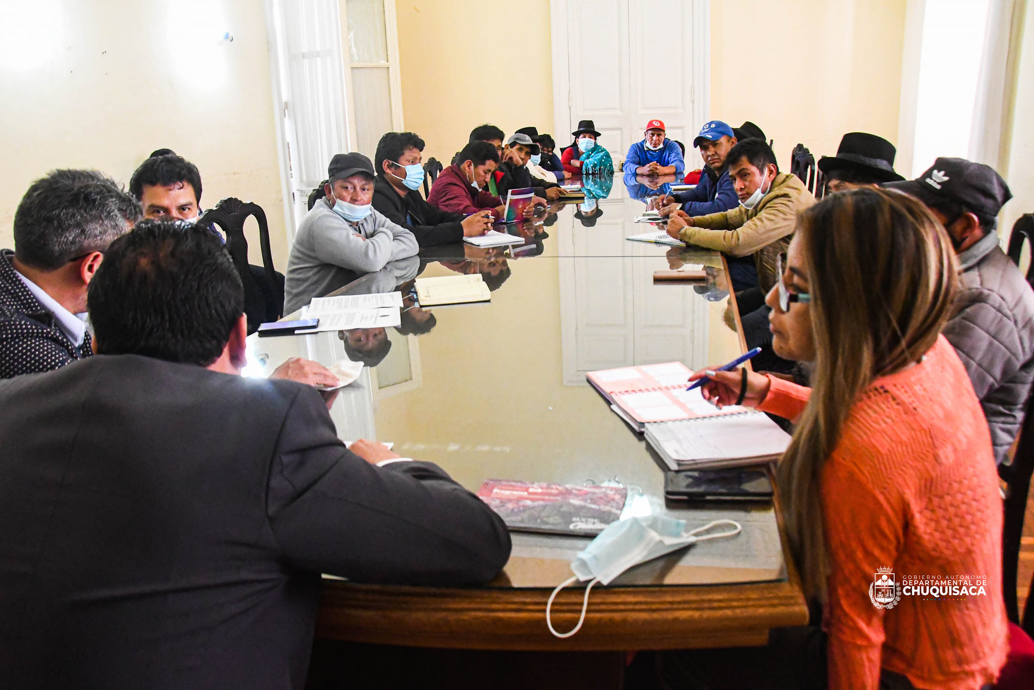 La reunión de autoridades de San Lucas en la Gobernación. Fotografía de referencia