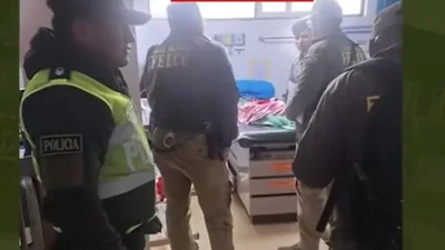 ¡Mientras dormían! Padres 'ebrios' aplastaron a su bebé de tres meses y falleció. Foto- Captura de pantalla