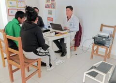 «Crisis Sanitaria»: Alcaldes y cívicos de Chuquisaca gestionan la asignación de ítems de salud ante el Ministerio || La situación se precarizó con rapidez, ante hospitales a medio construir y creciente población sin acceso a salud.