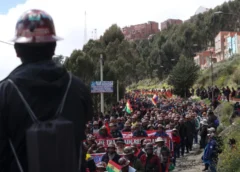 Iglesia, APDHB y Defensor piden diálogo; Gobierno se cierra y COB se abre con la condición de frenar persecución judicial a Argollo || Gobierno se encuentra completamente cerrado al diálogo. La COB lamenta la persecución judicial contra su principal dirigente.