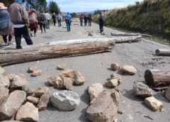 Chuquisaca, Cochabamba, Potosí, Oruro y Yapacani suman nuevos bloqueos contra el Gobierno de Paz || Protestas se extienden a nuevas regiones y exigen la renuncia del presidente