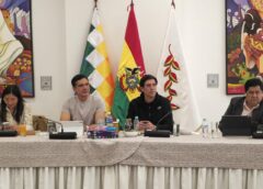 Gobierno convoca a diálogo a Campesinos de la Fed. Túpac Katari excluyendo a la COB || Tras 22 días de protestas el gobierno decidió finalmente convocar al movimiento campesino para el domingo a las 9h00.