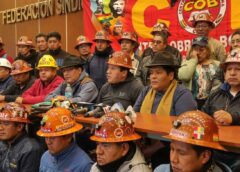 Obreros y Campesinos remiten agenda contra la privatización al gobierno para pacificar el país || La asignación equitativa de 50/50 es una de las exigencias de la COB.