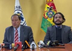 Plan de Salud 2026-2030 del Gobierno prioriza importaciones y deja fuera a la industria farmacéutica nacional || La Cámara de la Industria Farmacéutica Boliviana denuncia su exclusión del proceso de formulación del nuevo plan sanitario y advierte sobre el riesgo de una mayor dependencia de importaciones.
