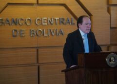 Se cae plataforma Unimovil del Banco Unión mientras el BCB negaba falta de dólares en los bancos || La caída de la plataforma se produce en un contexto de alta demanda de operaciones digitales.