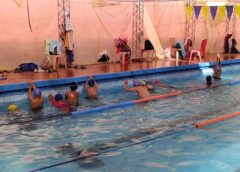 El pH y el cloro deciden si la piscina es segura; Sucre inicia controles de saunas y albercas ||  Los establecimientos que cumplan las normas recibirán una certificación sanitaria